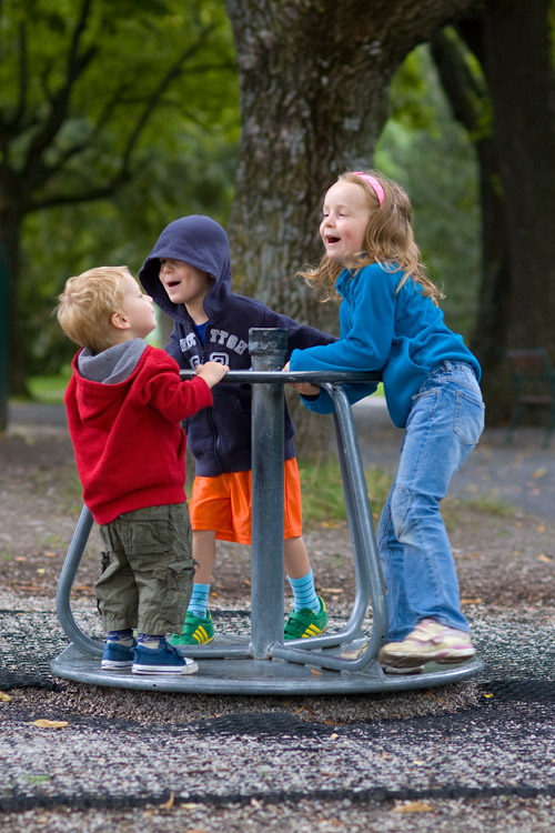 Merry-go-round at full Souzek capacity