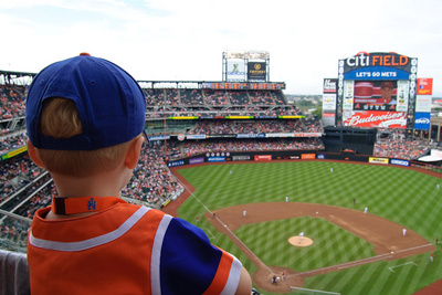 New stadium, same old Mets