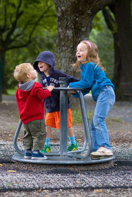 Merry-go-round at full Souzek capacity