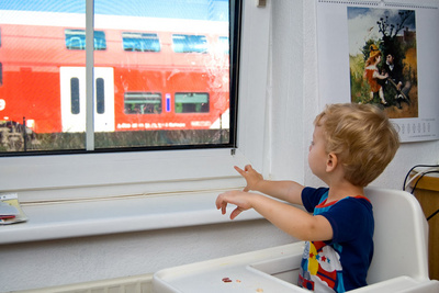 Nikola's newest obsession: train! (a double decker even!)