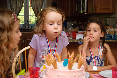 Happy 6th birthday, Veronika! (please excuse the vacation pictures interruption)